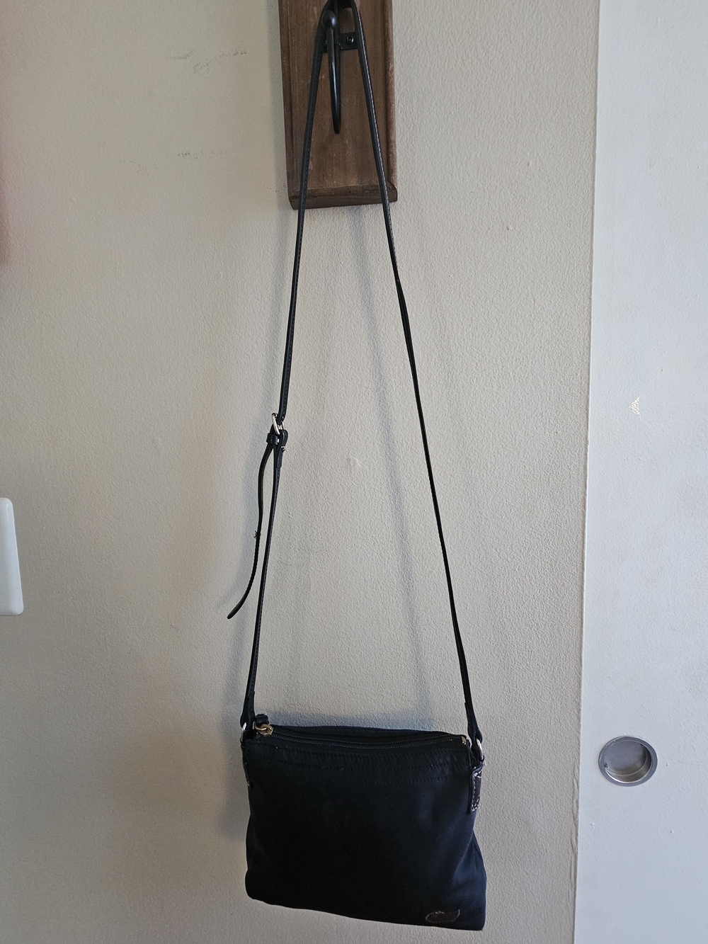 Dooney & Bourke Black Crossbody Bag - Picture 2 of 10